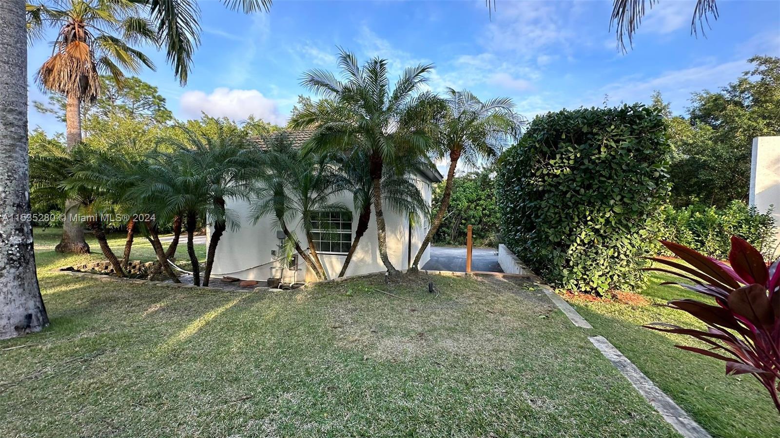 6761 livingston woods ln, Naples, FL, 34109 United States, 5 Bedrooms Bedrooms, ,5 BathroomsBathrooms,Residential,For Sale,livingston woods ln,A11535280
