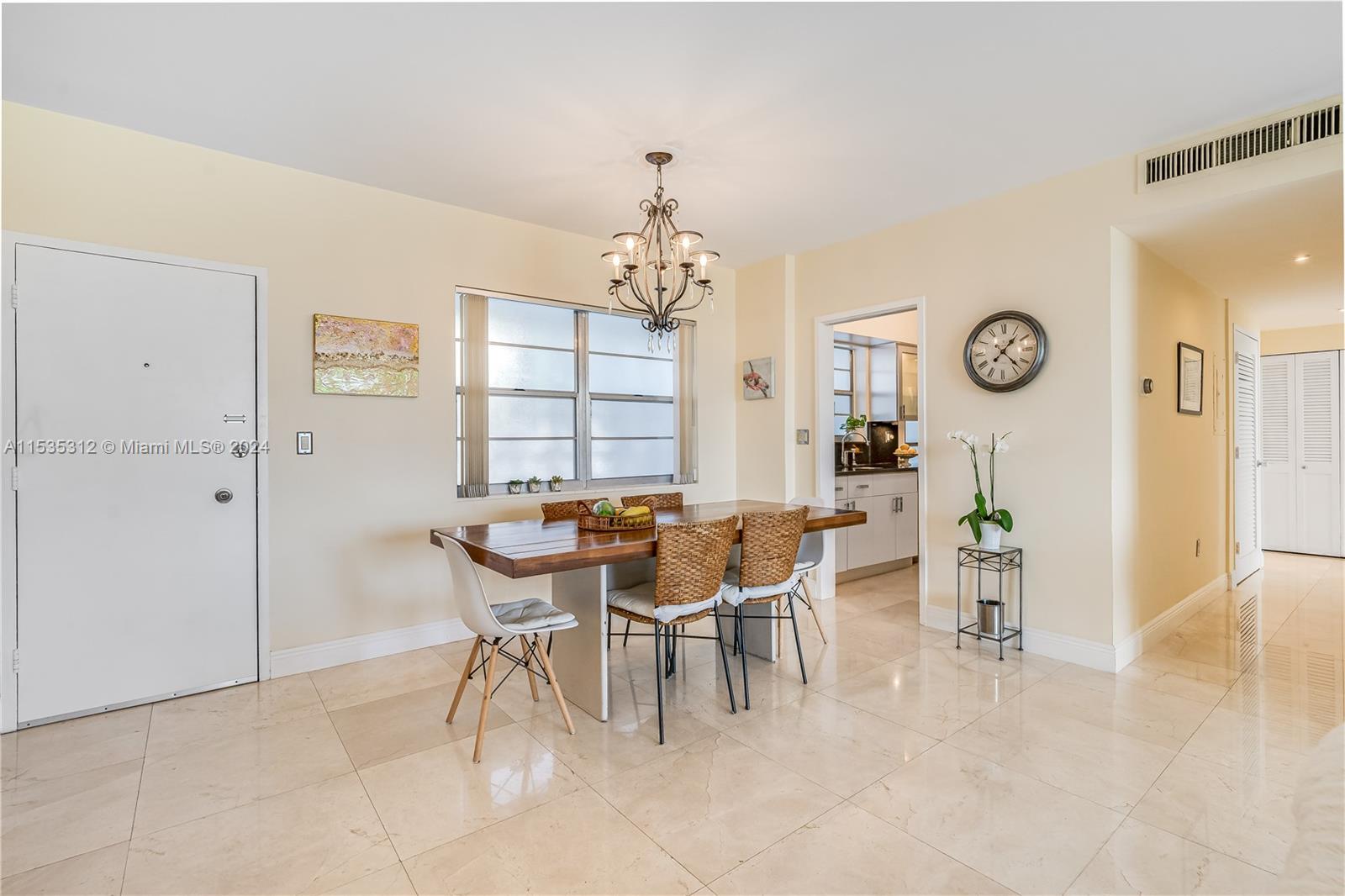 9101 E Bay Harbor Dr 203, Bay Harbor Islands, Florida 33154, 2 Bedrooms Bedrooms, ,2 BathroomsBathrooms,Residential,For Sale,9101 E Bay Harbor Dr 203,A11535312