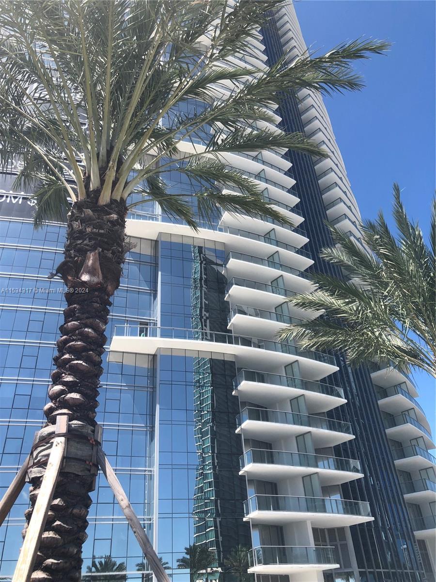 851 NE 1st Ave 3705, Miami, Florida 33132, 1 Bedroom Bedrooms, ,2 BathroomsBathrooms,Residential,For Sale,851 NE 1st Ave 3705,A11534317