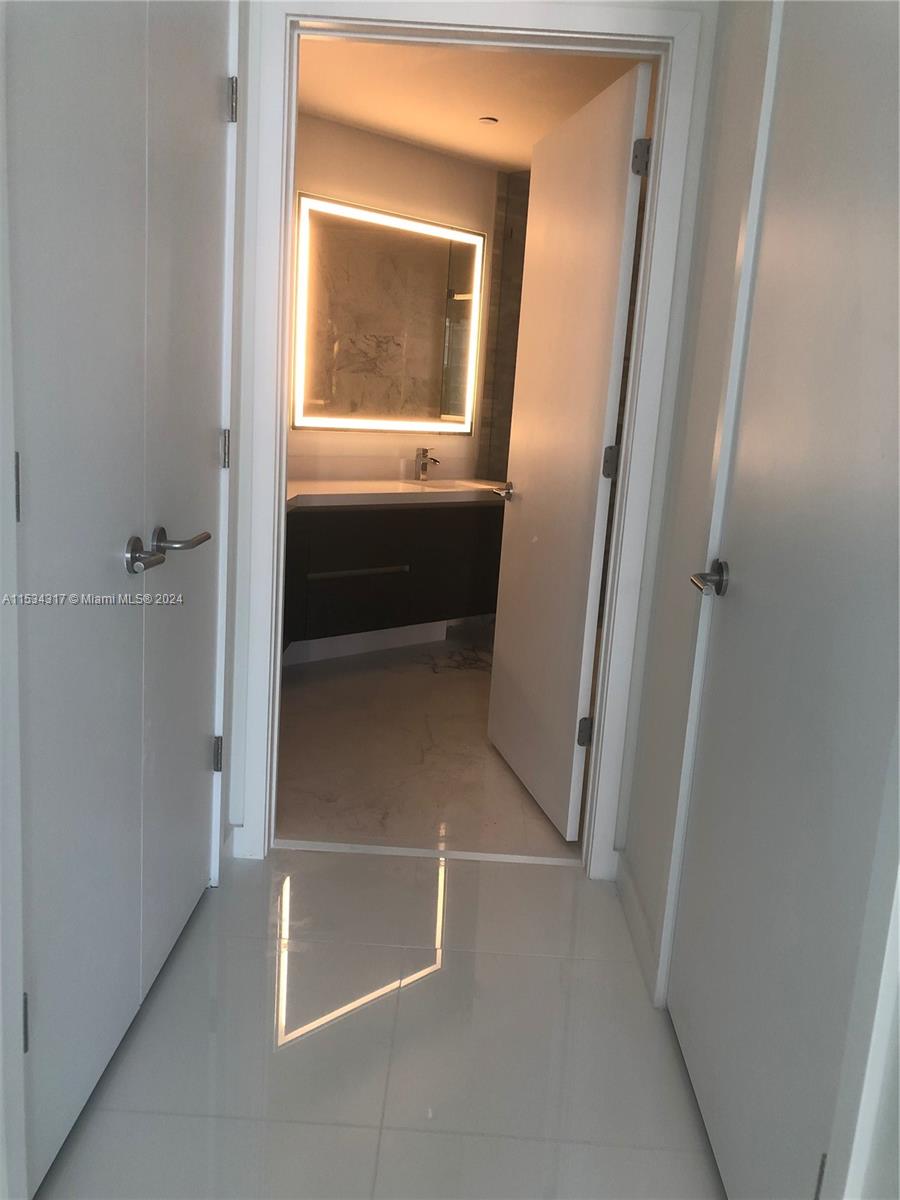 851 NE 1st Ave 3705, Miami, Florida 33132, 1 Bedroom Bedrooms, ,2 BathroomsBathrooms,Residential,For Sale,851 NE 1st Ave 3705,A11534317