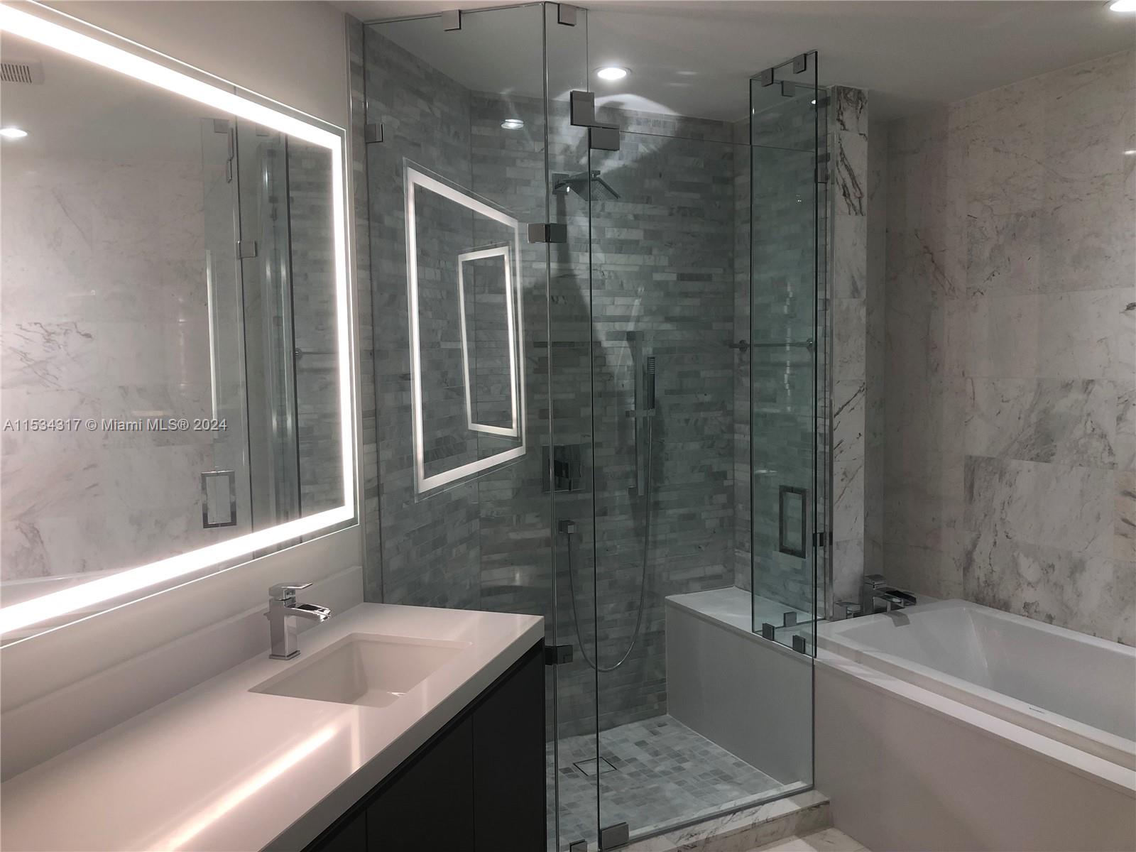 851 NE 1st Ave 3705, Miami, Florida 33132, 1 Bedroom Bedrooms, ,2 BathroomsBathrooms,Residential,For Sale,851 NE 1st Ave 3705,A11534317