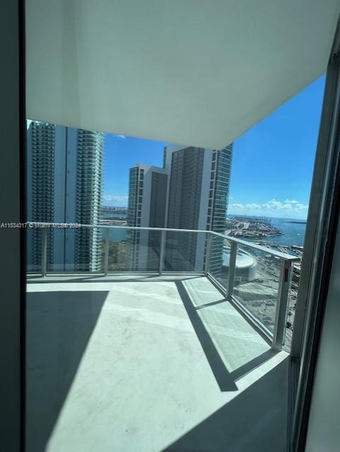 851 NE 1st Ave 3705, Miami, Florida 33132, 1 Bedroom Bedrooms, ,2 BathroomsBathrooms,Residential,For Sale,851 NE 1st Ave 3705,A11534317