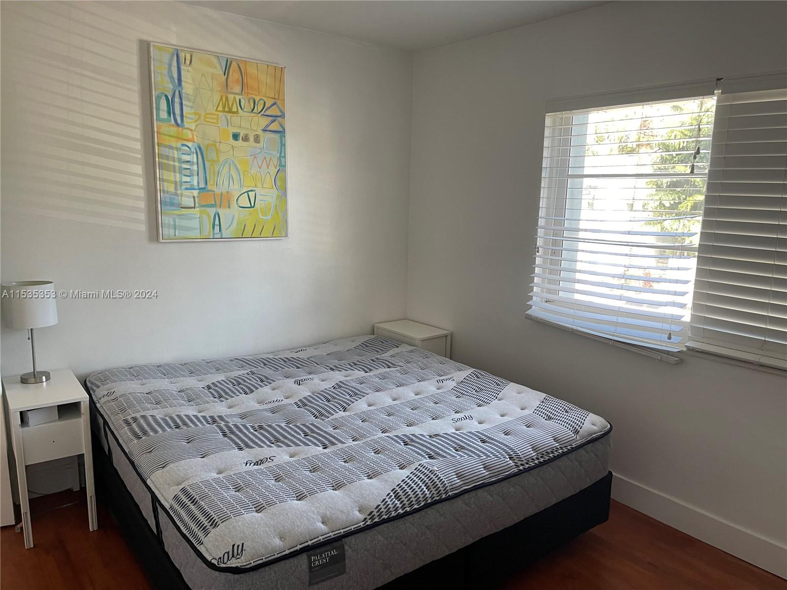 4010 N Meridian Ave 5, Miami Beach, Florida 33140, 2 Bedrooms Bedrooms, ,1 BathroomBathrooms,Residentiallease,For Rent,4010 N Meridian Ave 5,A11535353