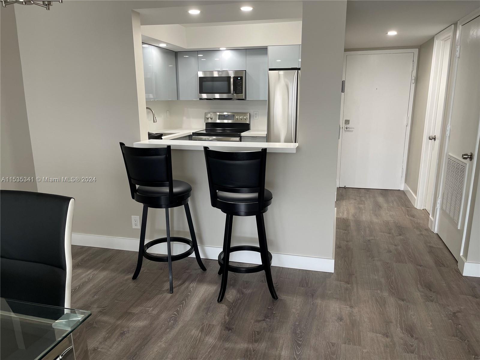 2401 S Ocean Dr 1906, Hollywood, Florida 33019, 1 Bedroom Bedrooms, ,1 BathroomBathrooms,Residential,For Sale,2401 S Ocean Dr 1906,A11535341