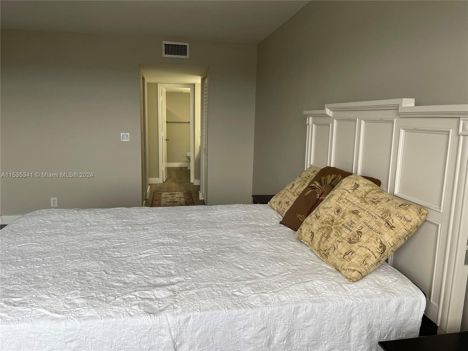 2401 S Ocean Dr 1906, Hollywood, Florida 33019, 1 Bedroom Bedrooms, ,1 BathroomBathrooms,Residential,For Sale,2401 S Ocean Dr 1906,A11535341