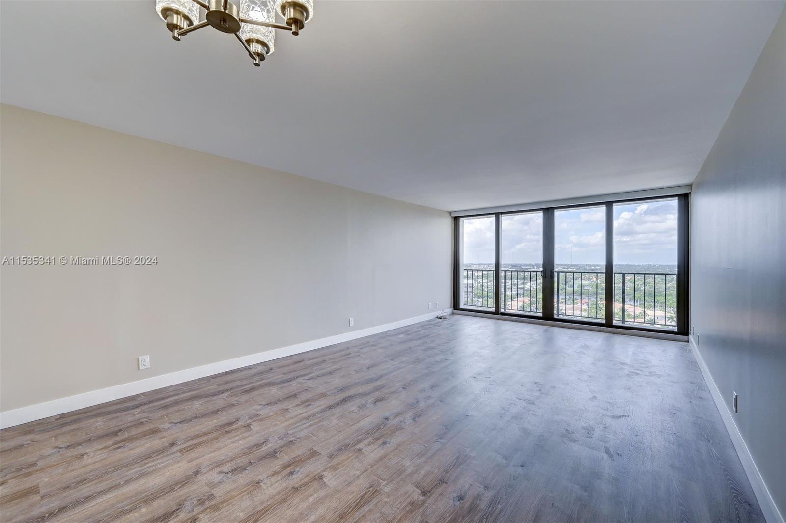 2401 S Ocean Dr 1906, Hollywood, Florida 33019, 1 Bedroom Bedrooms, ,1 BathroomBathrooms,Residential,For Sale,2401 S Ocean Dr 1906,A11535341