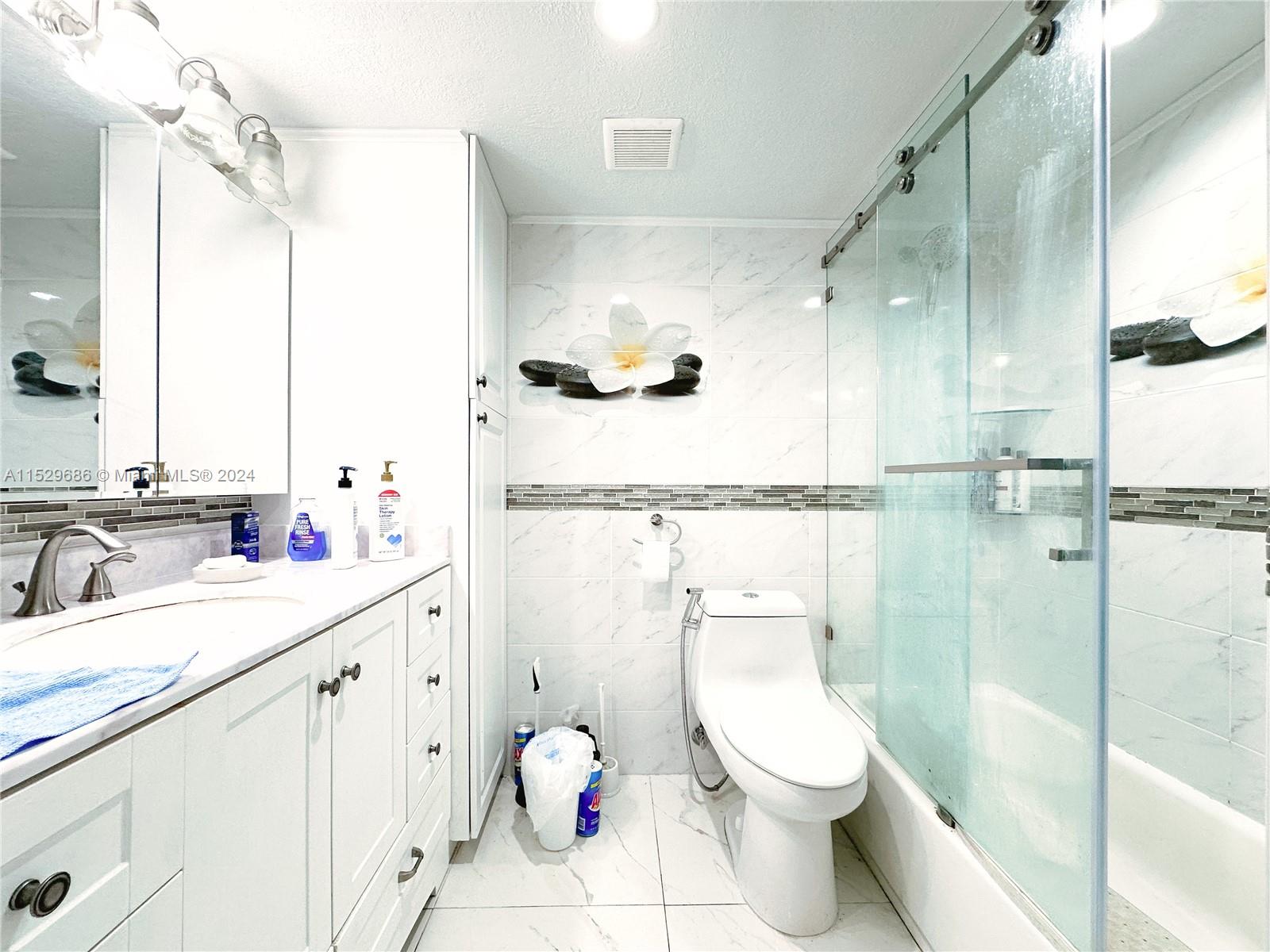 4854 NW 7th St 506, West Miami, Florida 33126, 3 Bedrooms Bedrooms, ,2 BathroomsBathrooms,Residential,For Sale,4854 NW 7th St 506,A11529686