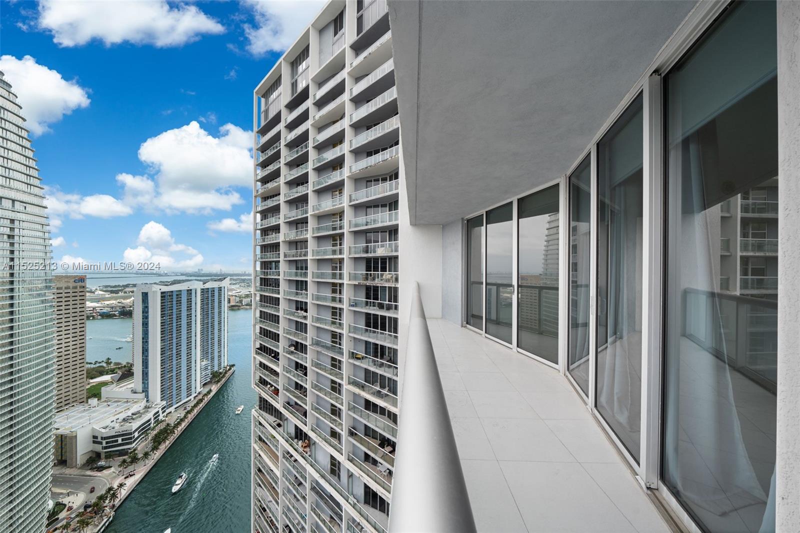 475 Brickell Ave 4914, Miami, Florida 33131, 1 Bedroom Bedrooms, ,1 BathroomBathrooms,Residential,For Sale,475 Brickell Ave 4914,A11525213