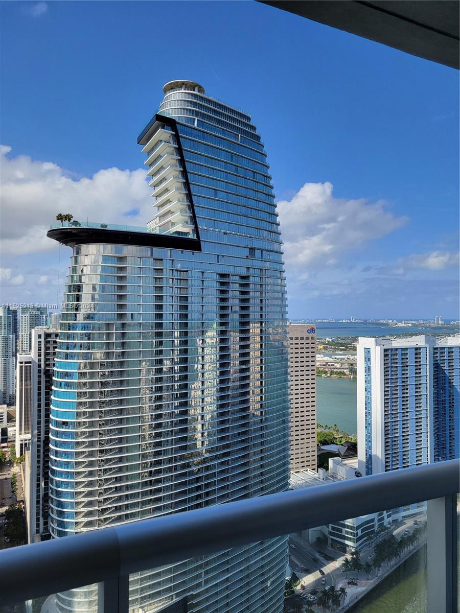 475 Brickell Ave 4914, Miami, Florida 33131, 1 Bedroom Bedrooms, ,1 BathroomBathrooms,Residential,For Sale,475 Brickell Ave 4914,A11525213