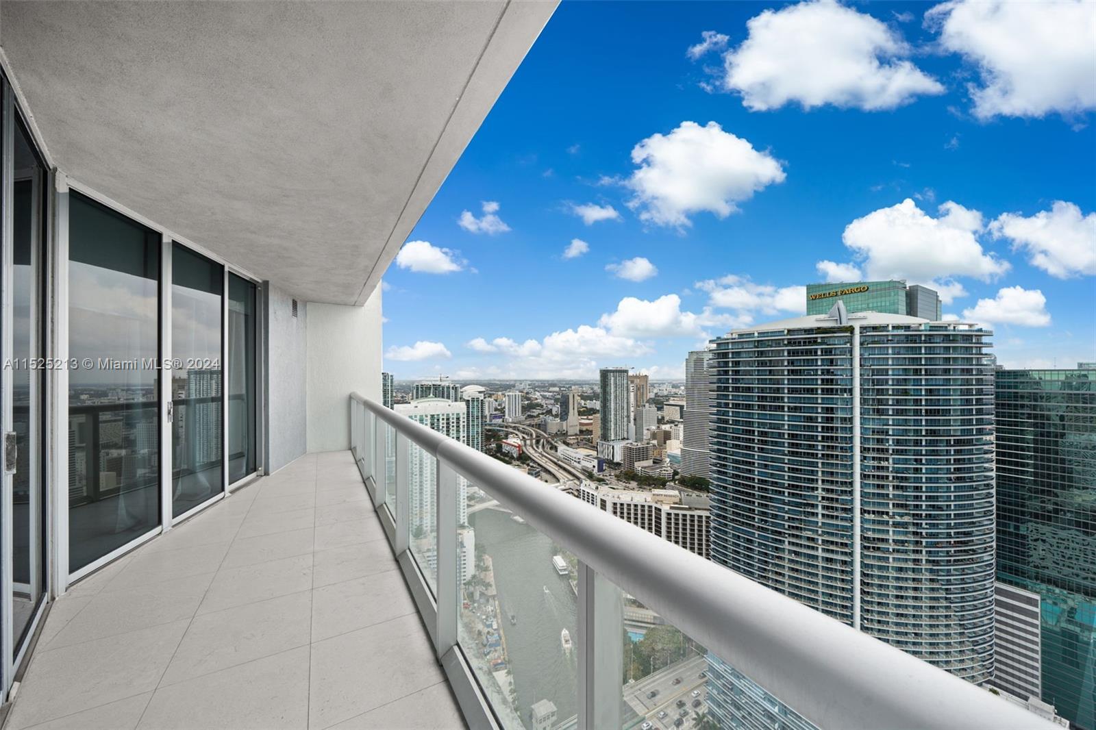 475 Brickell Ave 4914, Miami, Florida 33131, 1 Bedroom Bedrooms, ,1 BathroomBathrooms,Residential,For Sale,475 Brickell Ave 4914,A11525213