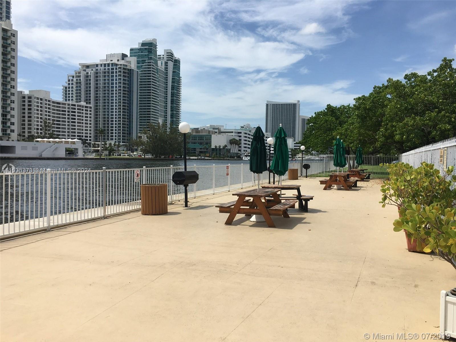1000 PARKVIEW DR 626, Hallandale Beach, Florida 33009, 1 Bedroom Bedrooms, ,1 BathroomBathrooms,Residentiallease,For Rent,1000 PARKVIEW DR 626,A11535373