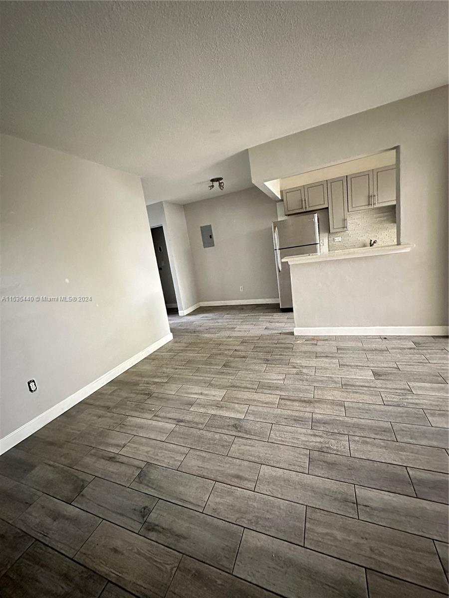 533 Meridian Ave 11, Miami Beach, Florida 33139, 1 Bedroom Bedrooms, ,1 BathroomBathrooms,Residentiallease,For Rent,533 Meridian Ave 11,A11535440