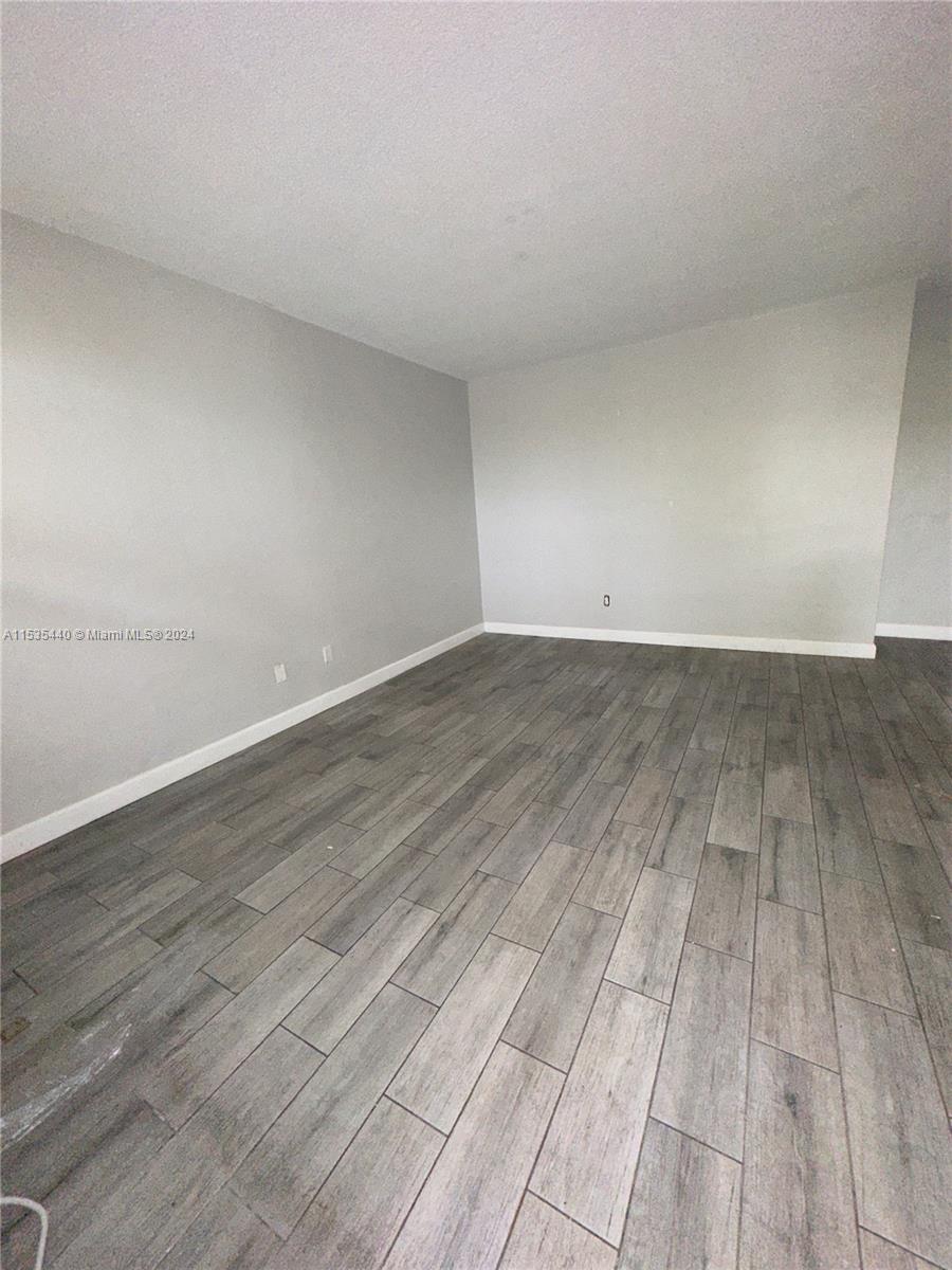 533 Meridian Ave 11, Miami Beach, Florida 33139, 1 Bedroom Bedrooms, ,1 BathroomBathrooms,Residentiallease,For Rent,533 Meridian Ave 11,A11535440