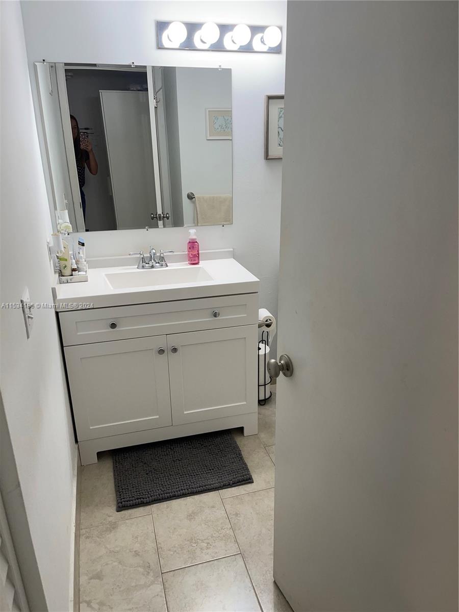 8100 Geneva Ct, Doral, FL, 33166 United States, 1 Bedroom Bedrooms, ,1 BathroomBathrooms,Residential,For Sale,Geneva Ct,A11534186