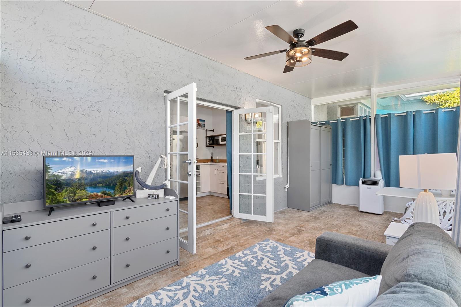 1446 Hollywood Blvd, Hollywood, Florida 33020, 4 Bedrooms Bedrooms, ,3 BathroomsBathrooms,Residential,For Sale,1446 Hollywood Blvd,A11535433