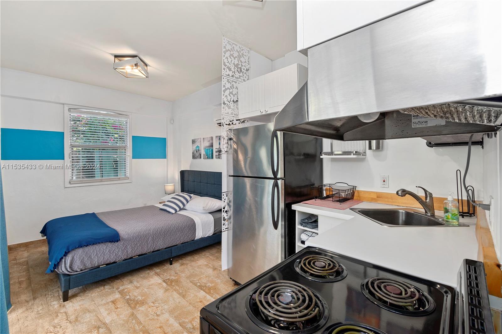 1446 Hollywood Blvd, Hollywood, Florida 33020, 4 Bedrooms Bedrooms, ,3 BathroomsBathrooms,Residential,For Sale,1446 Hollywood Blvd,A11535433