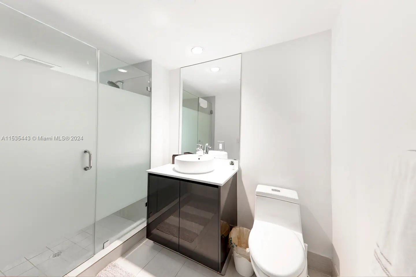 31 SE 6th St 1704, Miami, Florida 33131, 1 Bedroom Bedrooms, ,1 BathroomBathrooms,Residentiallease,For Rent,31 SE 6th St 1704,A11535443