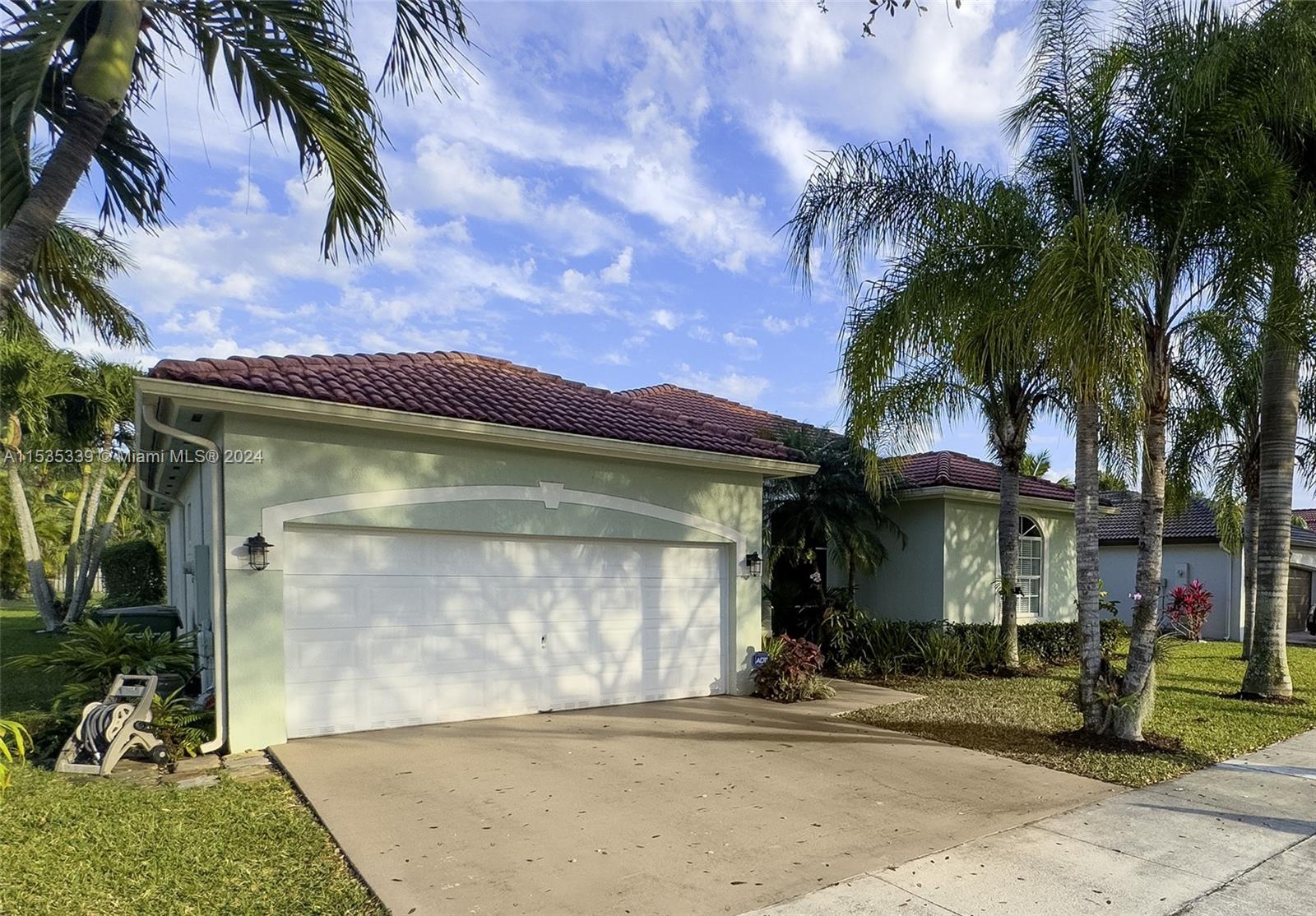 2615 Dunwoodie Pl, Homestead, Florida 33035, 4 Bedrooms Bedrooms, ,3 BathroomsBathrooms,Residential,For Sale,2615 Dunwoodie Pl,A11535339