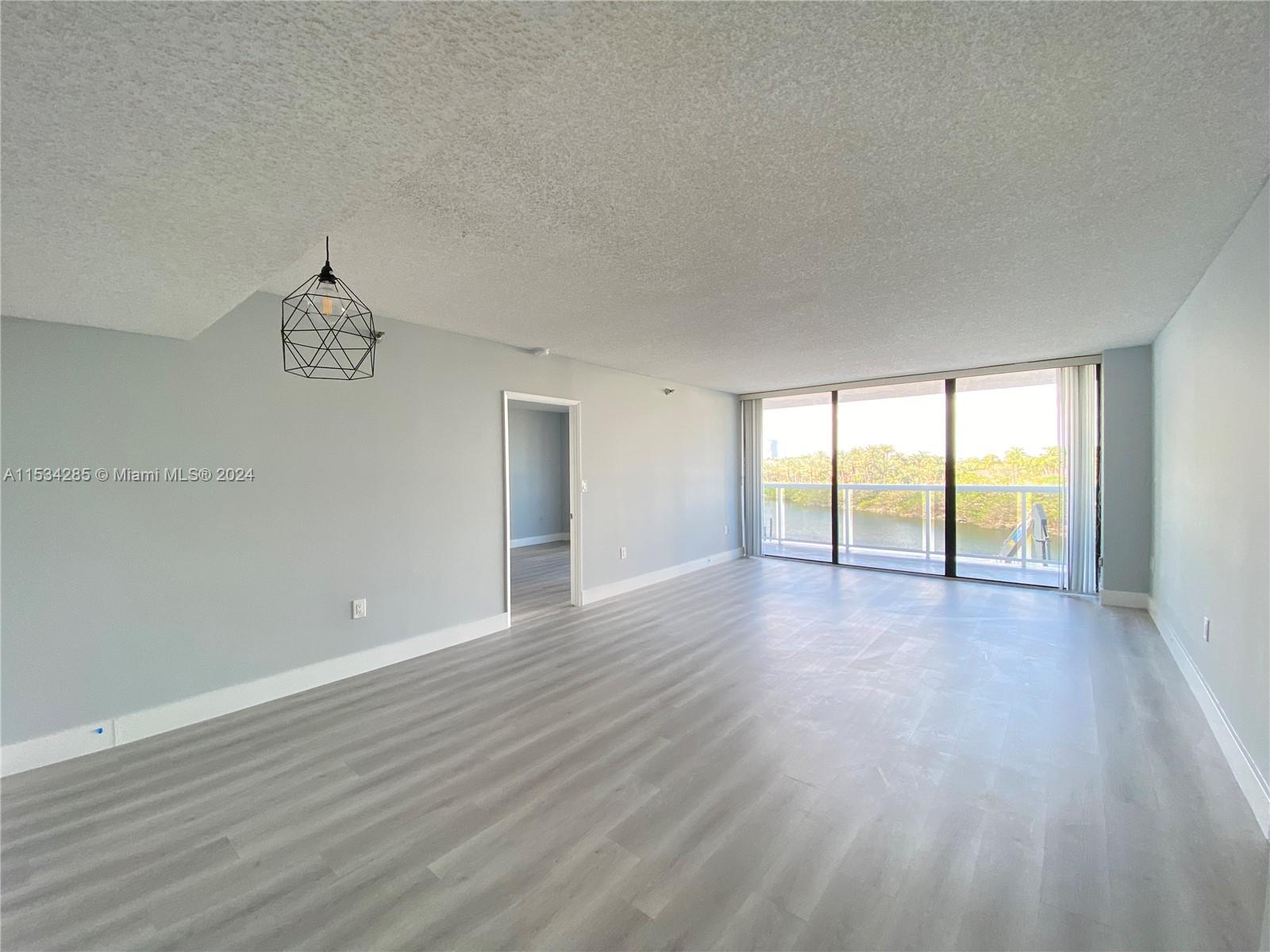 20515 E Country Club Dr 441, Aventura, Florida 33180, 2 Bedrooms Bedrooms, ,2 BathroomsBathrooms,Residential,For Sale,20515 E Country Club Dr 441,A11534285