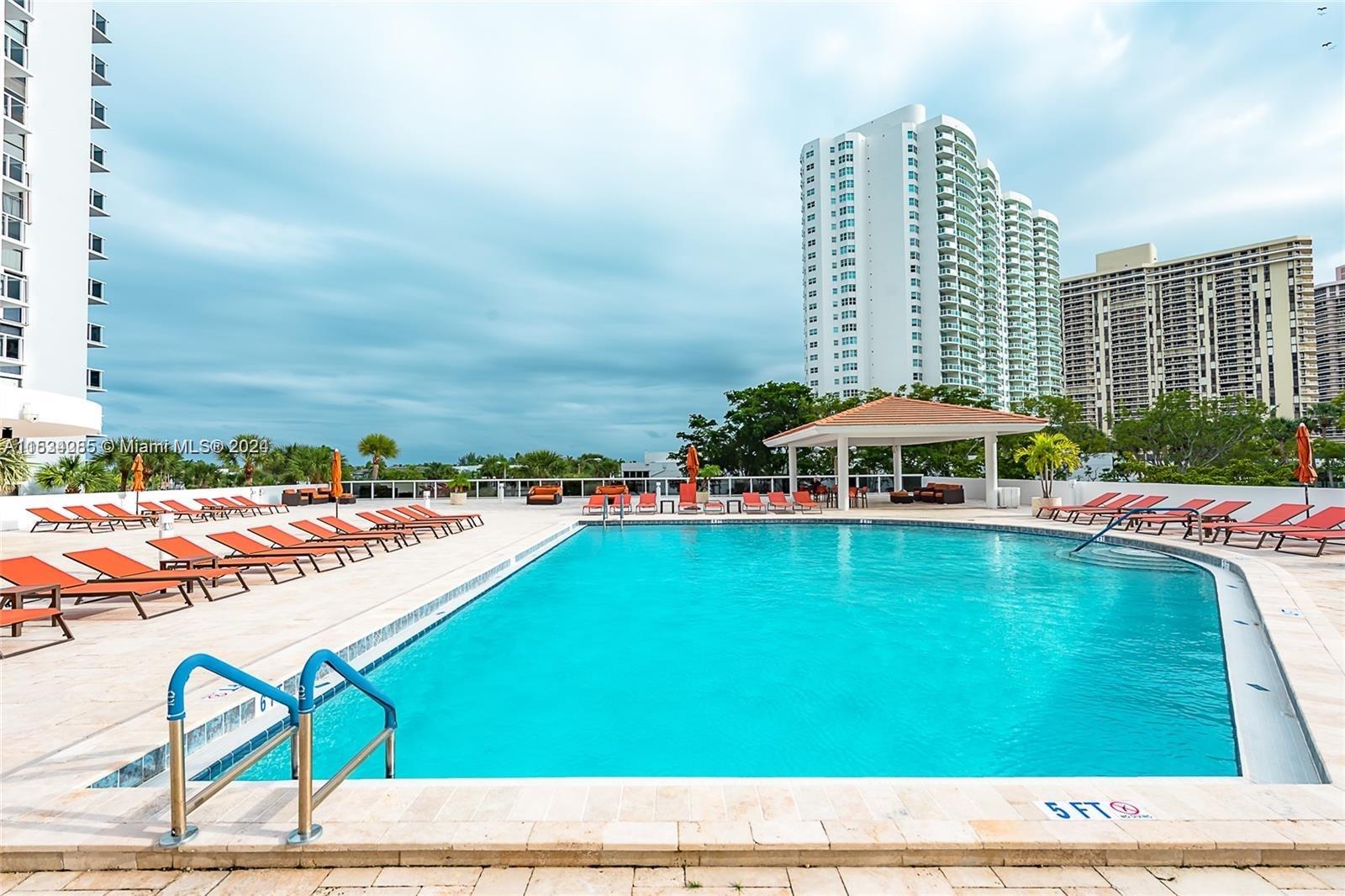 20515 E Country Club Dr 441, Aventura, Florida 33180, 2 Bedrooms Bedrooms, ,2 BathroomsBathrooms,Residential,For Sale,20515 E Country Club Dr 441,A11534285