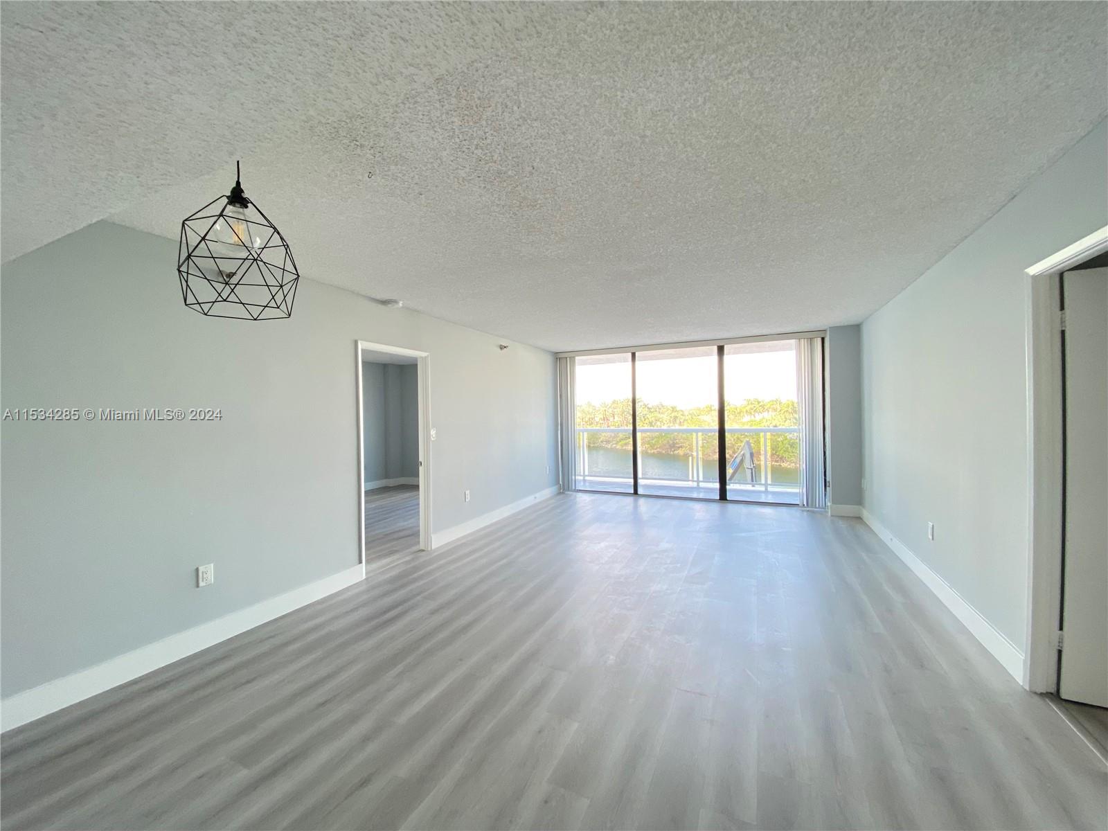 20515 E Country Club Dr 441, Aventura, Florida 33180, 2 Bedrooms Bedrooms, ,2 BathroomsBathrooms,Residential,For Sale,20515 E Country Club Dr 441,A11534285