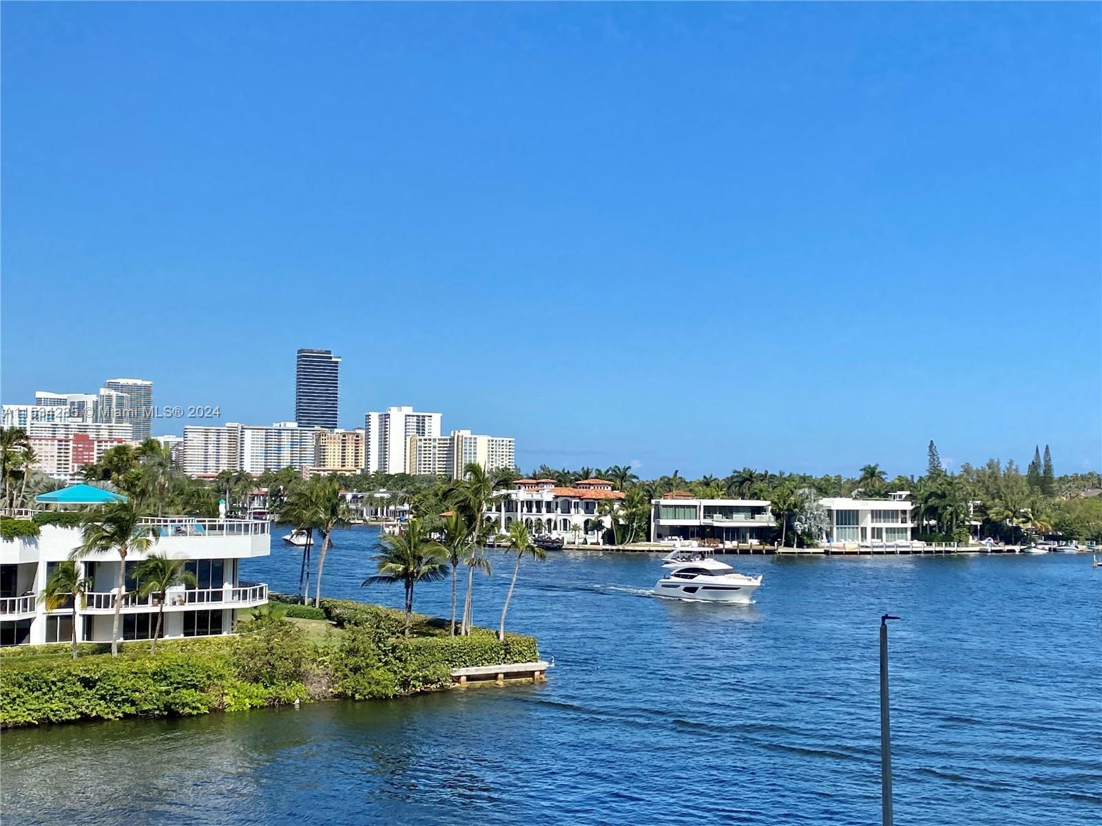 20515 E Country Club Dr 441, Aventura, Florida 33180, 2 Bedrooms Bedrooms, ,2 BathroomsBathrooms,Residential,For Sale,20515 E Country Club Dr 441,A11534285