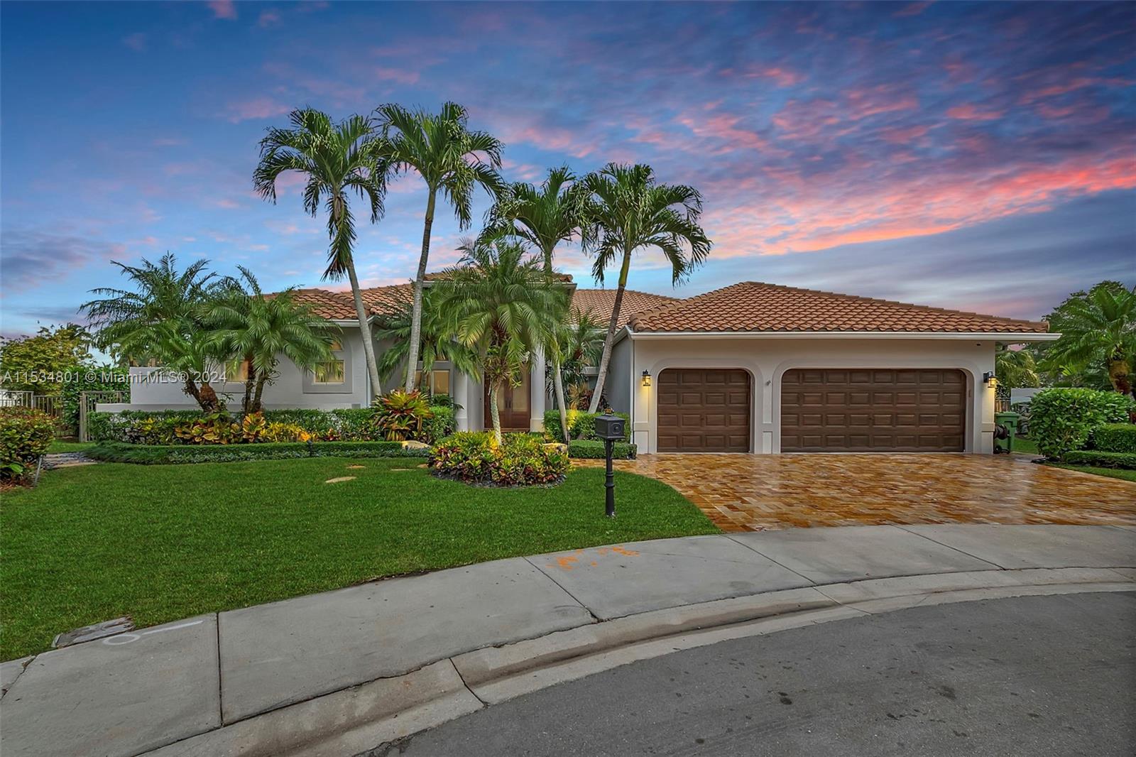 2479 Eagle Watch Ct, Weston, FL 33327, 5 Bedrooms Bedrooms, ,3 BathroomsBathrooms,Residential,For Sale,Eagle Watch Ct,A11534801