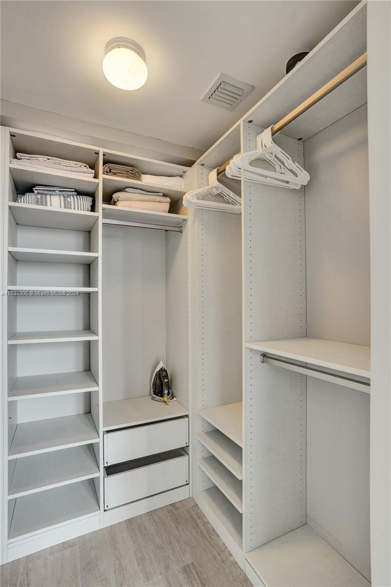 121 NE 34th St 1801, Miami, Florida 33137, 2 Bedrooms Bedrooms, ,2 BathroomsBathrooms,Residentiallease,For Rent,121 NE 34th St 1801,A11535305