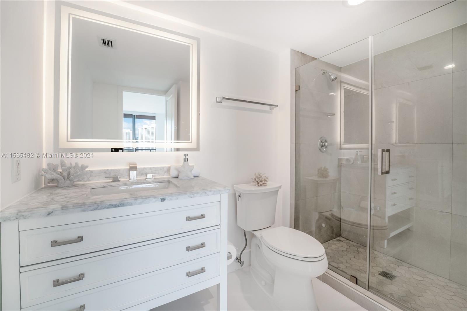 3701 N Country Club Dr 1609, Aventura, Florida 33180, 2 Bedrooms Bedrooms, ,2 BathroomsBathrooms,Residentiallease,For Rent,3701 N Country Club Dr 1609,A11535482