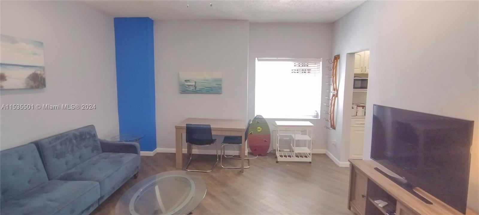 215 30th St 10, Miami Beach, Florida 33140, 1 Bedroom Bedrooms, ,1 BathroomBathrooms,Residentiallease,For Rent,215 30th St 10,A11535501