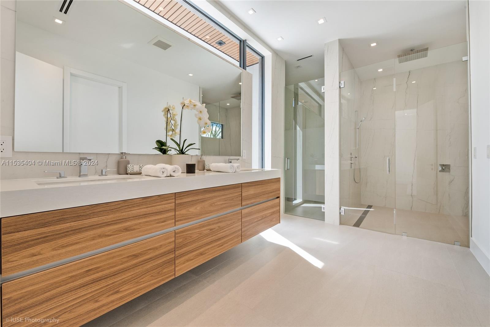 3401 Halissee St, Miami, FL, 33133 United States, 6 Bedrooms Bedrooms, ,7 BathroomsBathrooms,Residential,For Sale,Halissee St,A11535404