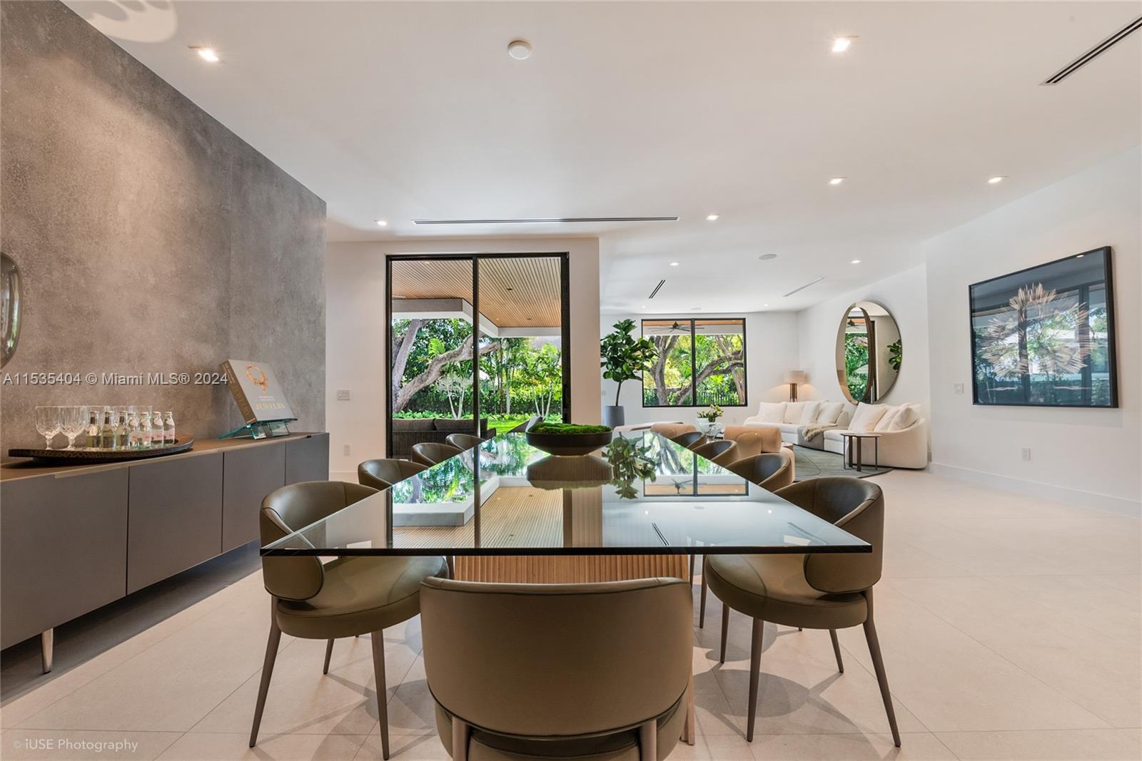 3401 Halissee St, Miami, FL, 33133 United States, 6 Bedrooms Bedrooms, ,7 BathroomsBathrooms,Residential,For Sale,Halissee St,A11535404