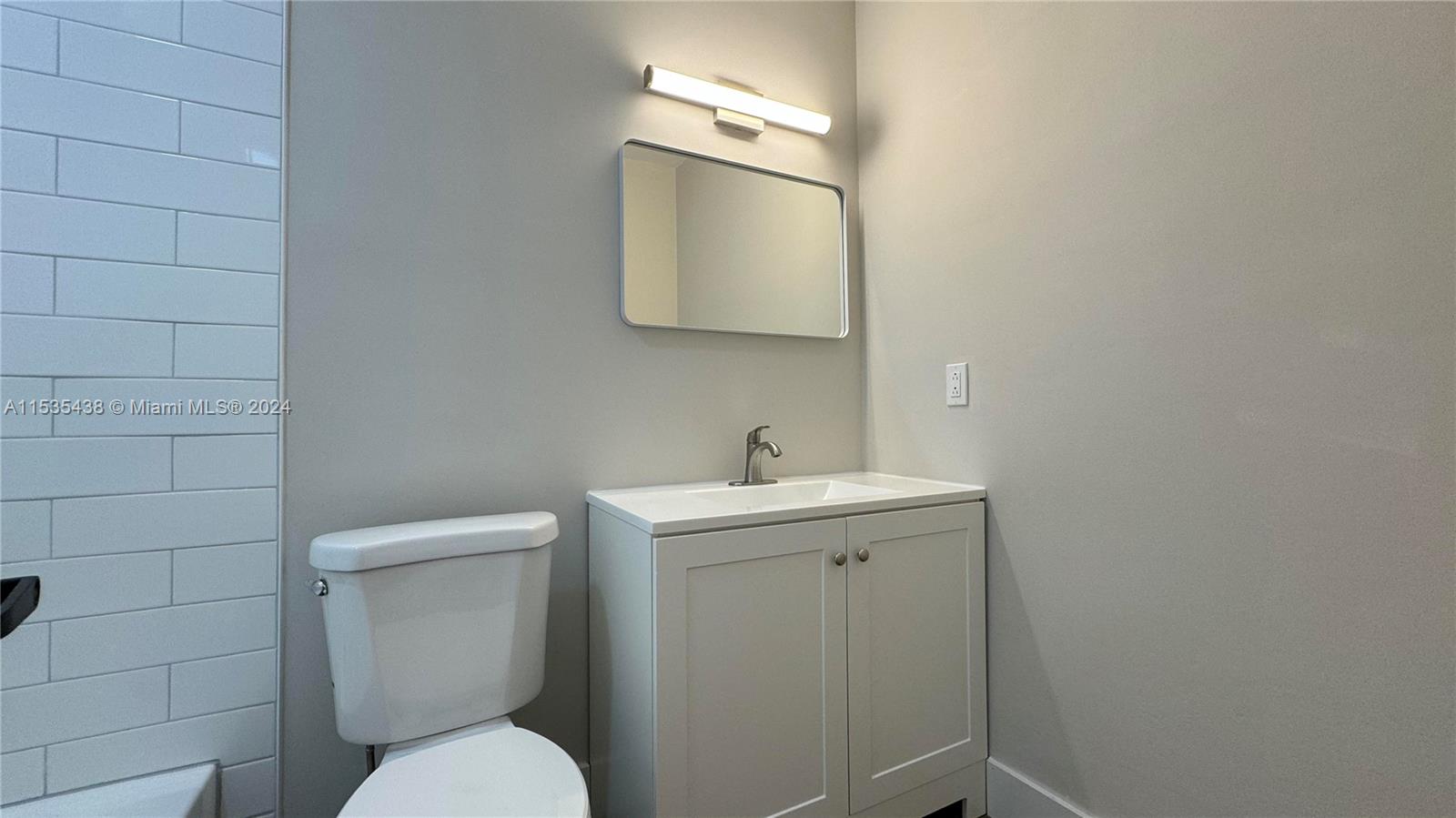 2008 10th Ave, Fort Lauderdale, FL, 33311 United States, 3 Bedrooms Bedrooms, ,2 BathroomsBathrooms,Residential,For Sale,10th Ave,A11535438