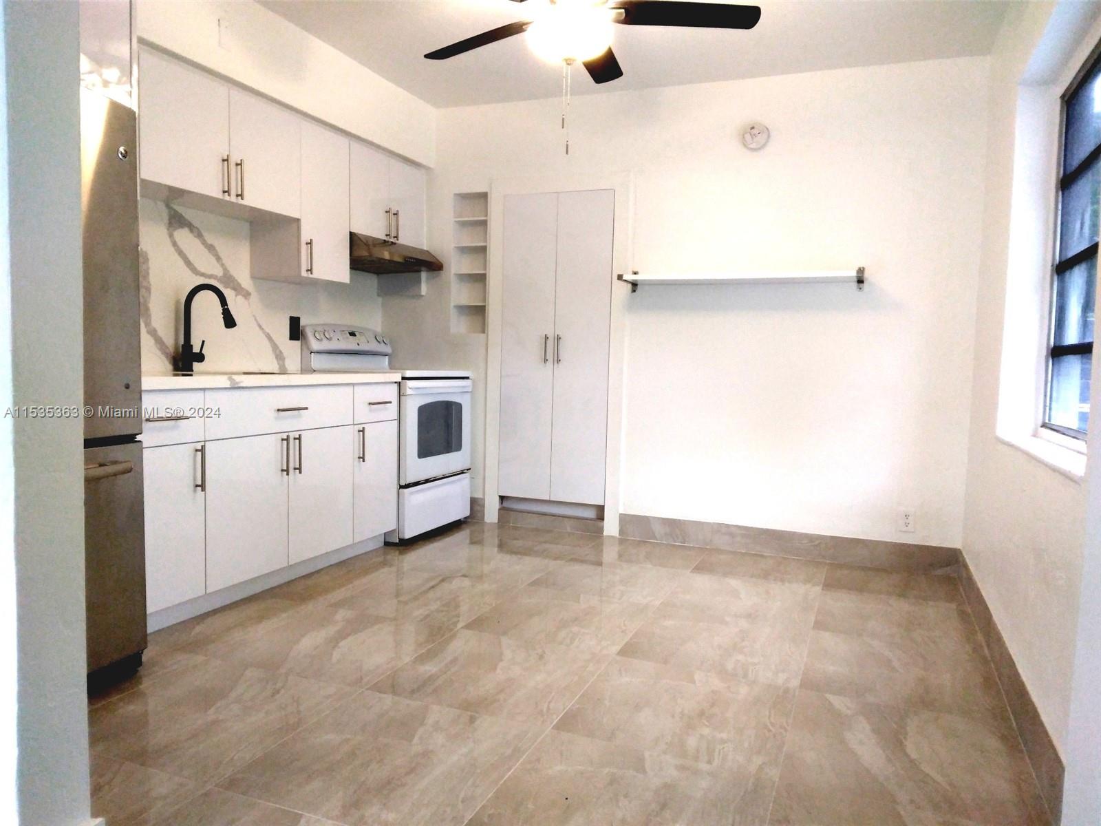 2722 Fillmore St, Hollywood, Florida 33020, 2 Bedrooms Bedrooms, ,1 BathroomBathrooms,Residentiallease,For Rent,2722 Fillmore St,A11535363