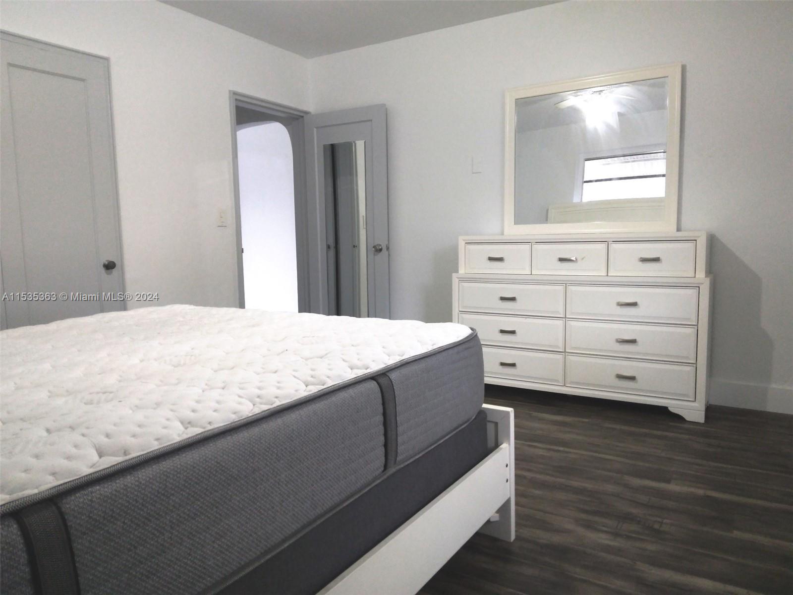 2722 Fillmore St, Hollywood, Florida 33020, 2 Bedrooms Bedrooms, ,1 BathroomBathrooms,Residentiallease,For Rent,2722 Fillmore St,A11535363