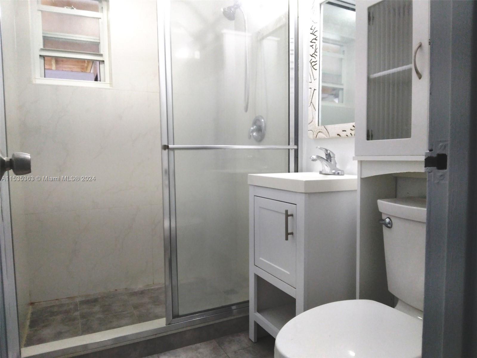 2722 Fillmore St, Hollywood, Florida 33020, 2 Bedrooms Bedrooms, ,1 BathroomBathrooms,Residentiallease,For Rent,2722 Fillmore St,A11535363