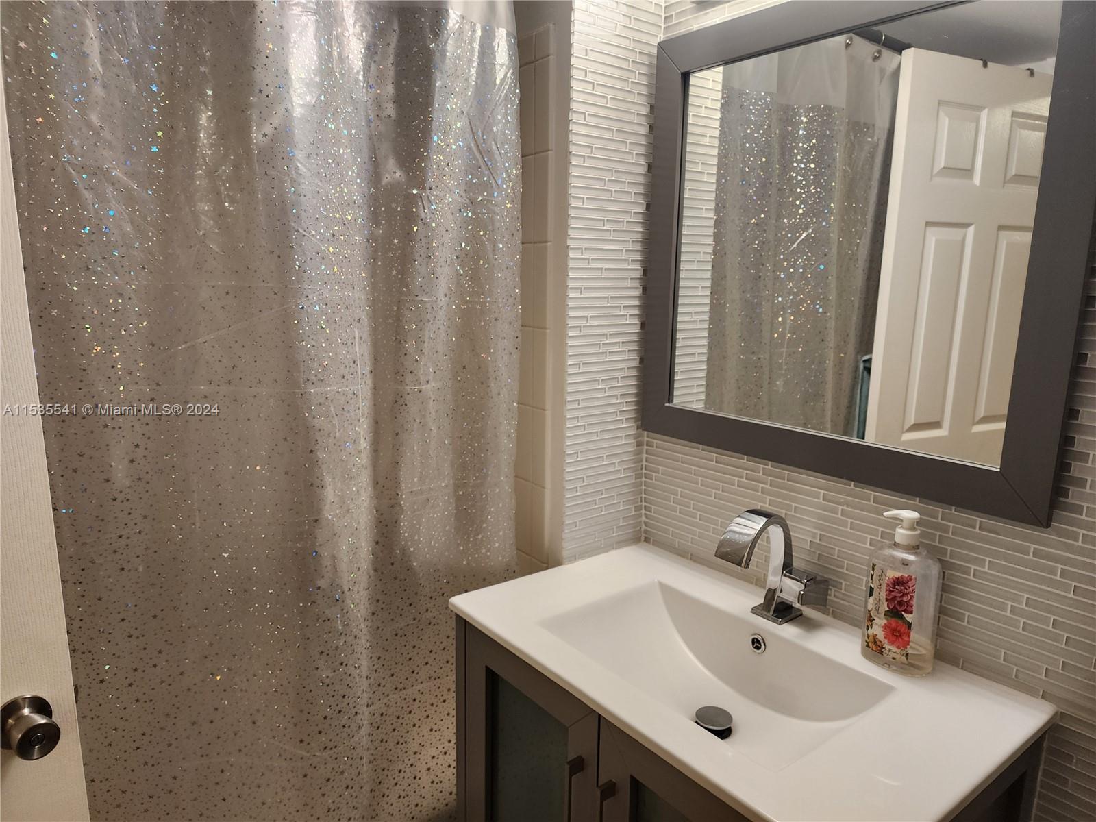 2961 NE 185th St 1608, Aventura, Florida 33180, 1 Bedroom Bedrooms, ,1 BathroomBathrooms,Residential,For Sale,2961 NE 185th St 1608,A11535541