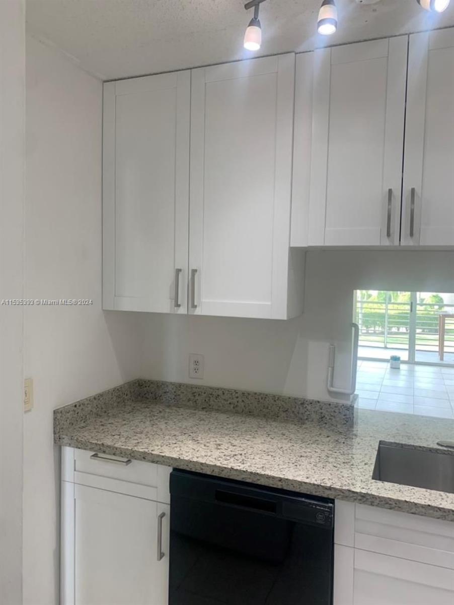 7435 Woodmont Ter 202, Tamarac, Florida 33321, 2 Bedrooms Bedrooms, ,2 BathroomsBathrooms,Residentiallease,For Rent,7435 Woodmont Ter 202,A11535393