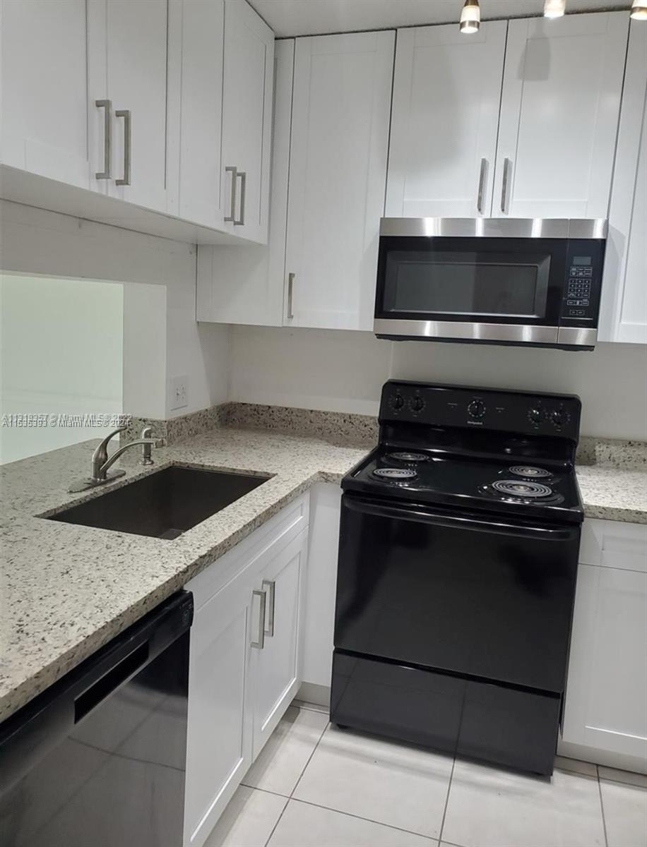 7435 Woodmont Ter 202, Tamarac, Florida 33321, 2 Bedrooms Bedrooms, ,2 BathroomsBathrooms,Residentiallease,For Rent,7435 Woodmont Ter 202,A11535393