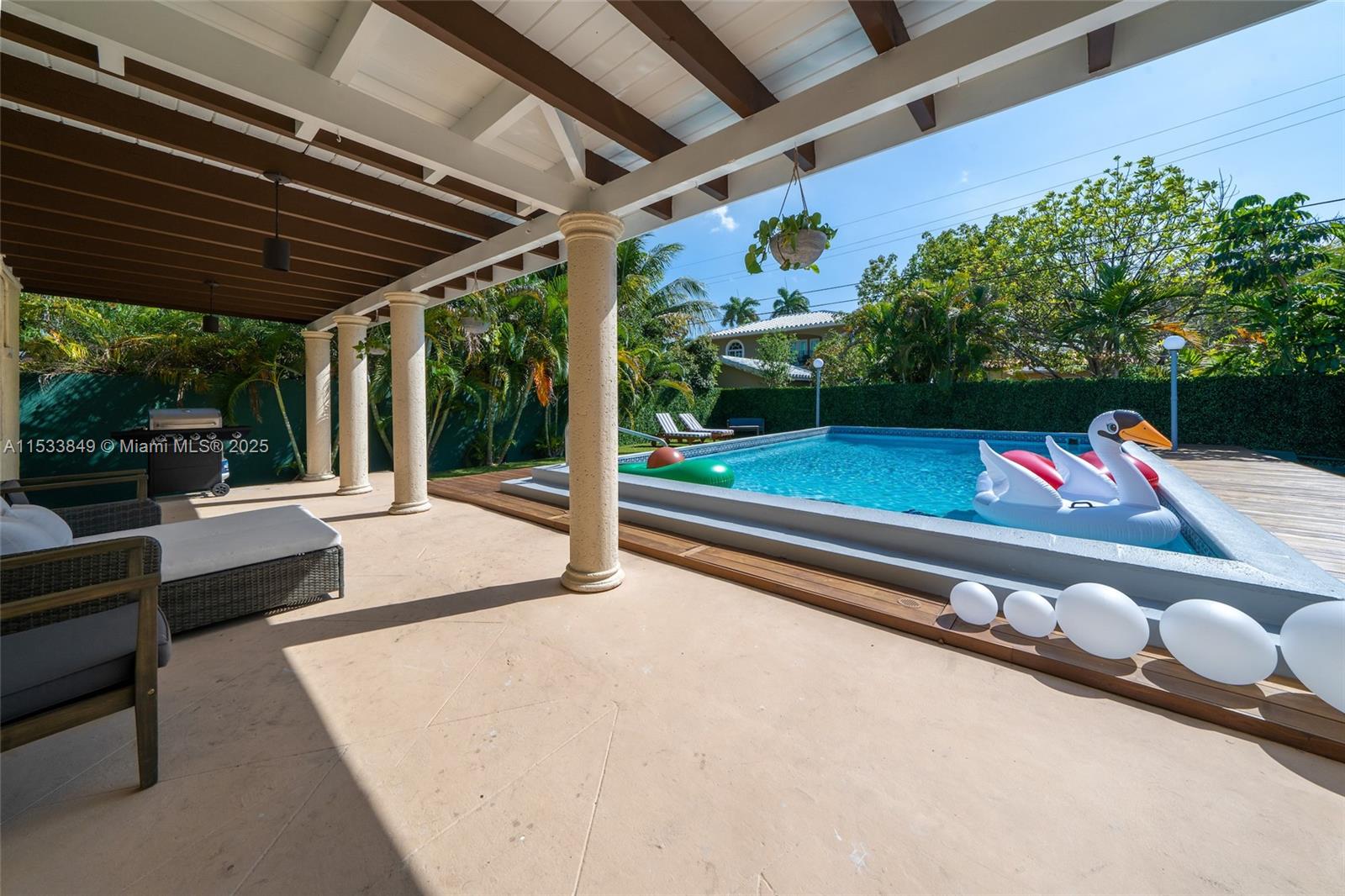 620 SW 22nd Rd, Miami, Florida 33129, 4 Bedrooms Bedrooms, ,4 BathroomsBathrooms,Residentiallease,For Rent,620 SW 22nd Rd,A11533849