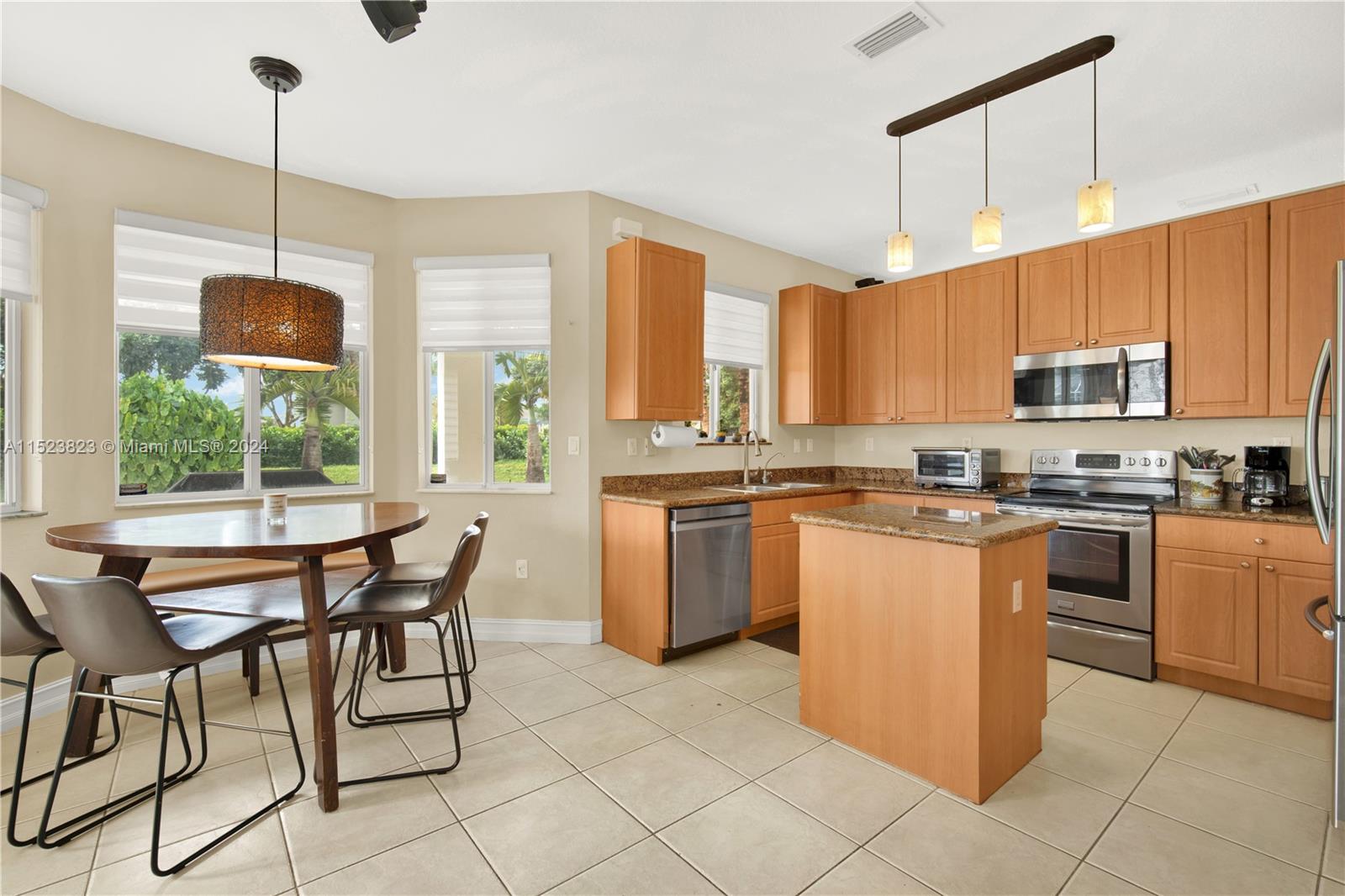 1870 SE 19th St, Homestead, Florida 33035, 4 Bedrooms Bedrooms, ,3 BathroomsBathrooms,Residential,For Sale,1870 SE 19th St,A11523823