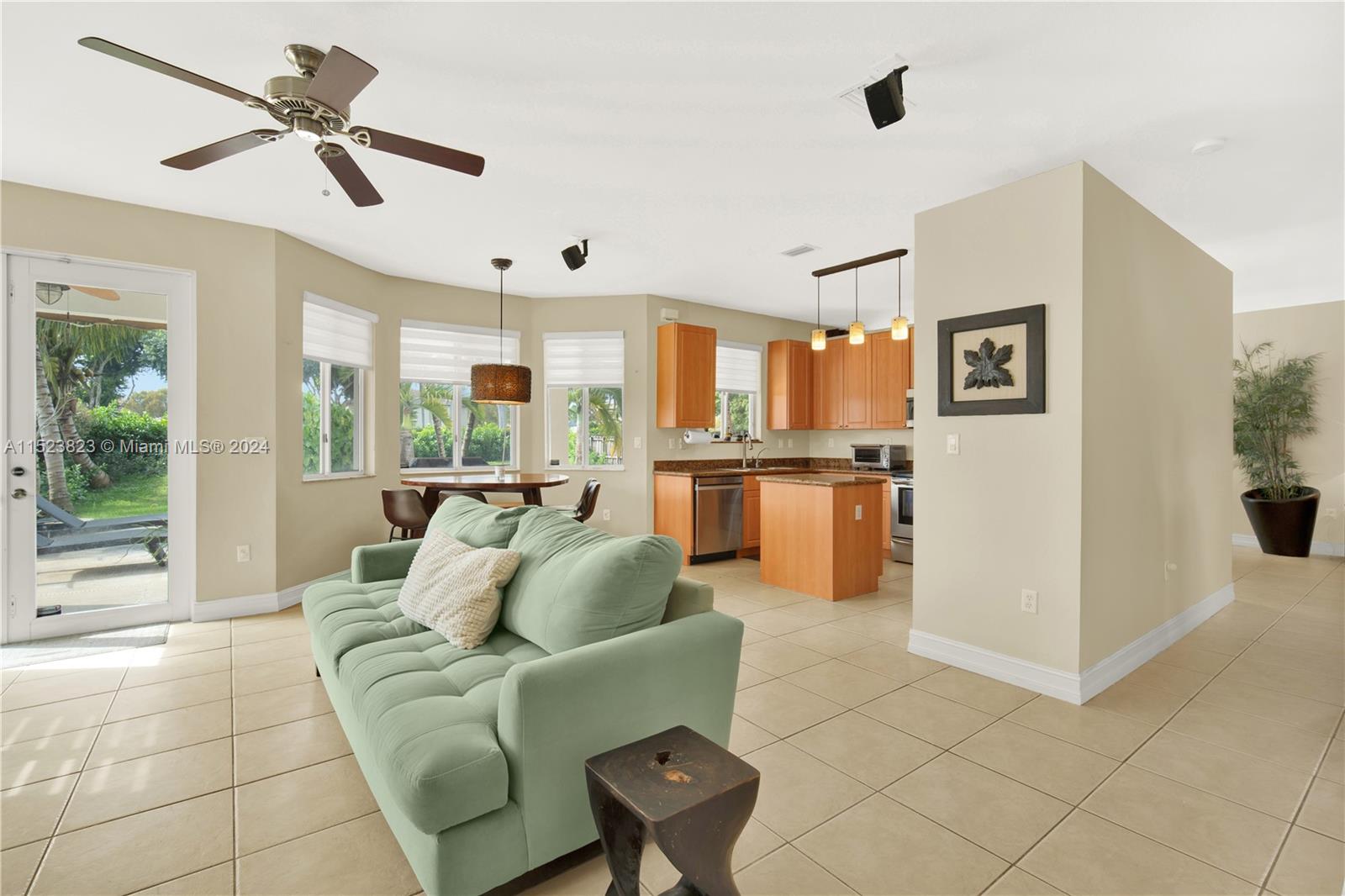 1870 SE 19th St, Homestead, Florida 33035, 4 Bedrooms Bedrooms, ,3 BathroomsBathrooms,Residential,For Sale,1870 SE 19th St,A11523823