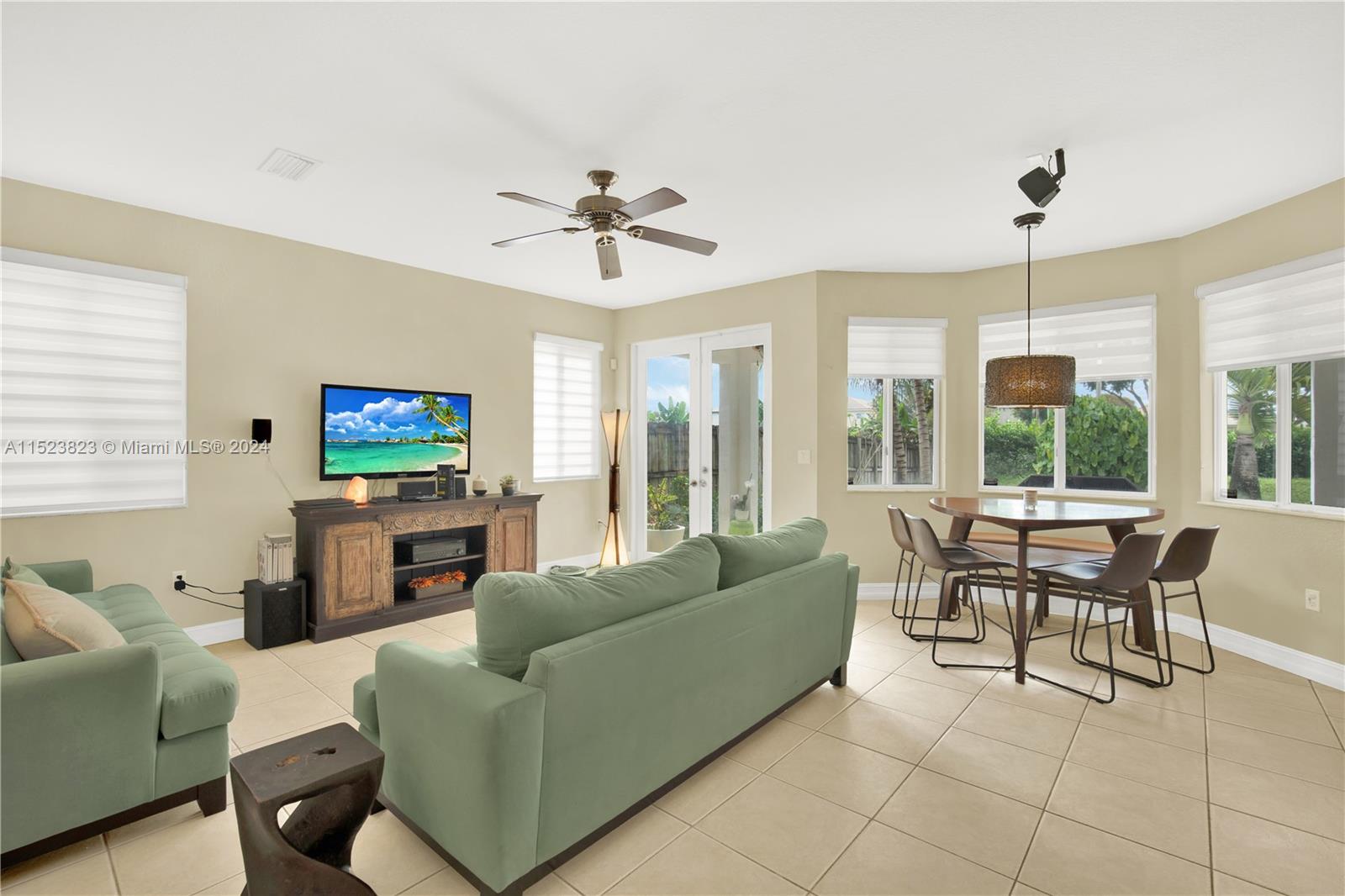 1870 SE 19th St, Homestead, Florida 33035, 4 Bedrooms Bedrooms, ,3 BathroomsBathrooms,Residential,For Sale,1870 SE 19th St,A11523823