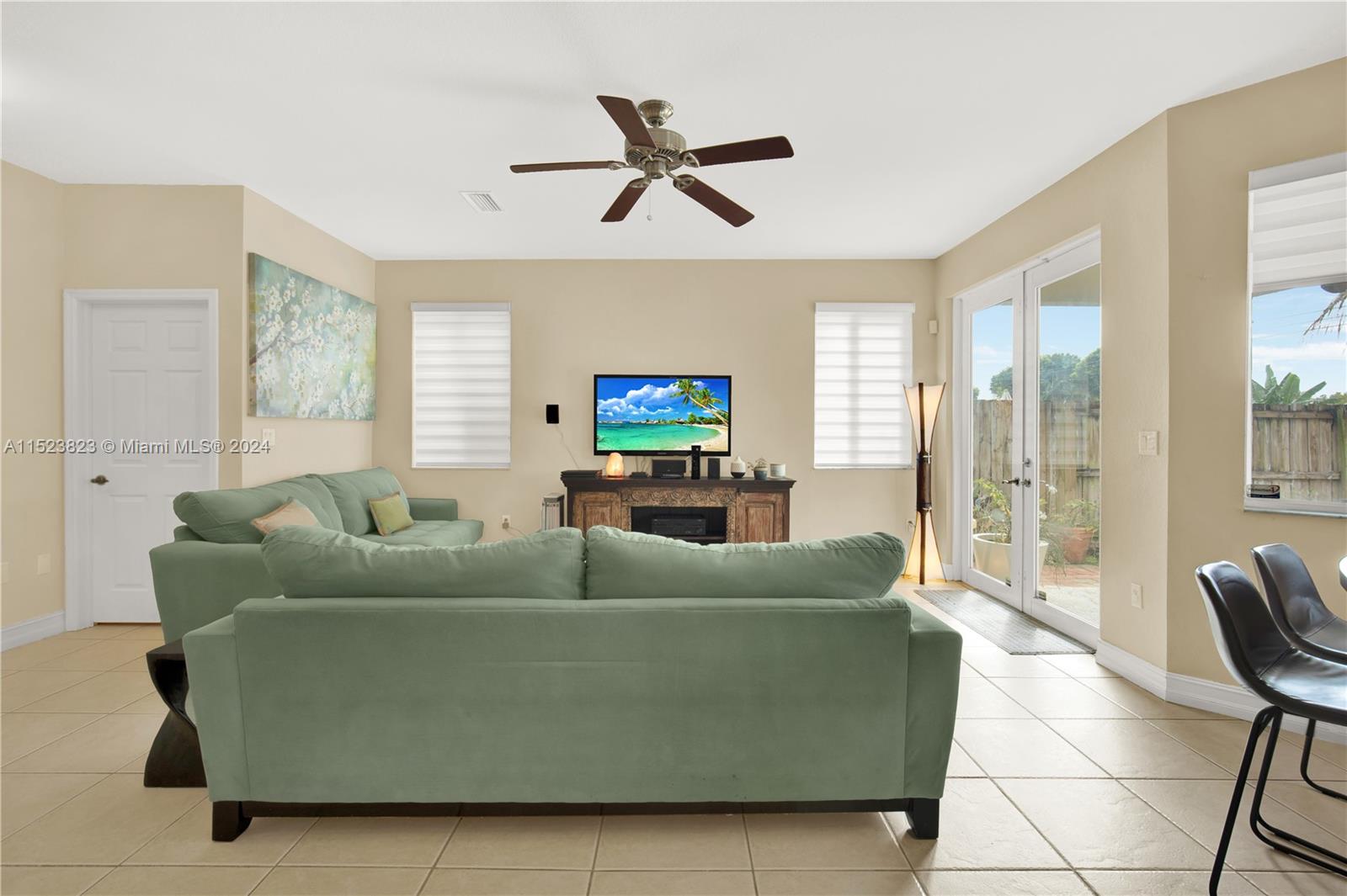 1870 SE 19th St, Homestead, Florida 33035, 4 Bedrooms Bedrooms, ,3 BathroomsBathrooms,Residential,For Sale,1870 SE 19th St,A11523823