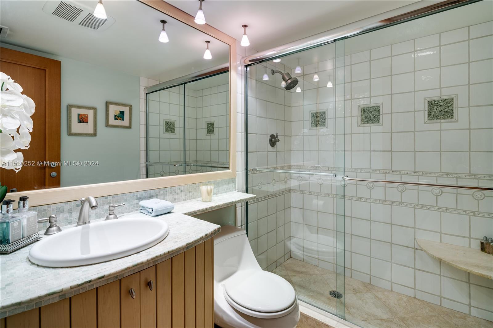 5600 Kerwood Oaks Dr, Coral Gables, FL, 33156 United States, 4 Bedrooms Bedrooms, ,4 BathroomsBathrooms,Residential,For Sale,Kerwood Oaks Dr,A11530252