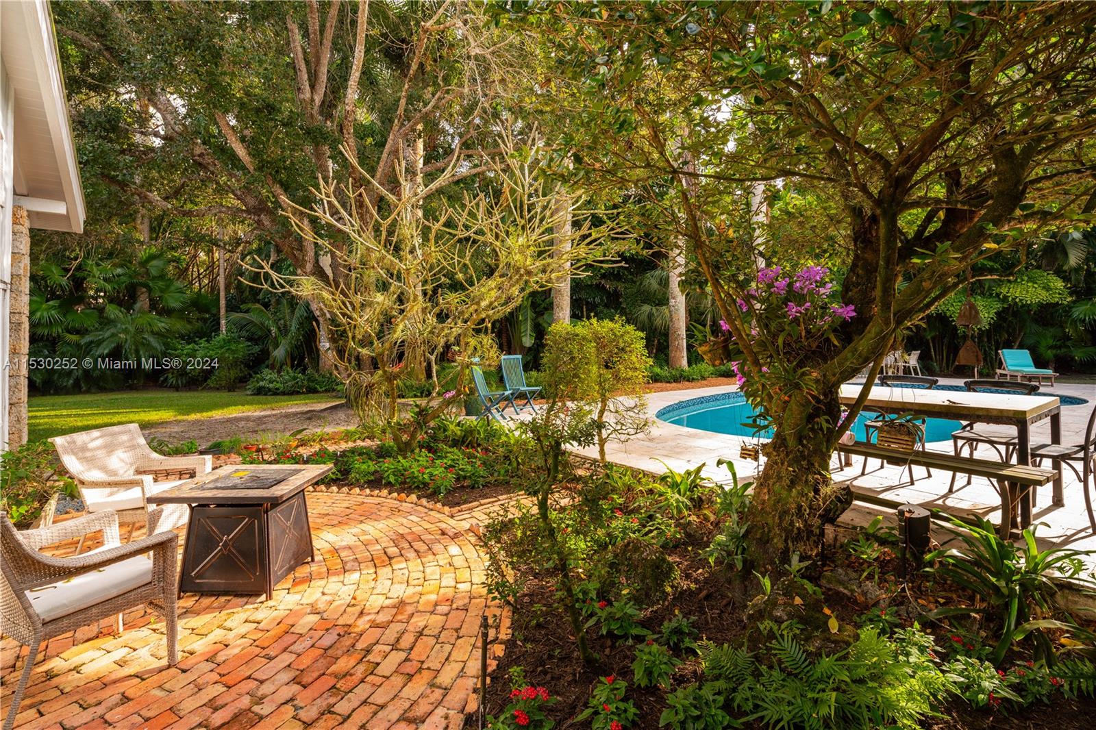 5600 Kerwood Oaks Dr, Coral Gables, FL, 33156 United States, 4 Bedrooms Bedrooms, ,4 BathroomsBathrooms,Residential,For Sale,Kerwood Oaks Dr,A11530252