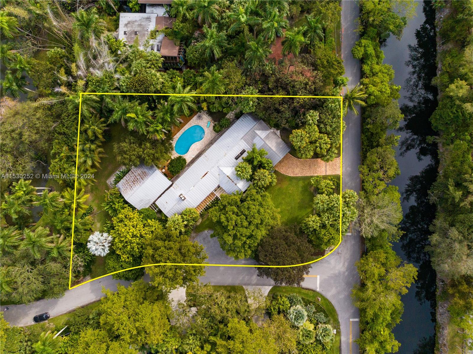 5600 Kerwood Oaks Dr, Coral Gables, FL, 33156 United States, 4 Bedrooms Bedrooms, ,4 BathroomsBathrooms,Residential,For Sale,Kerwood Oaks Dr,A11530252