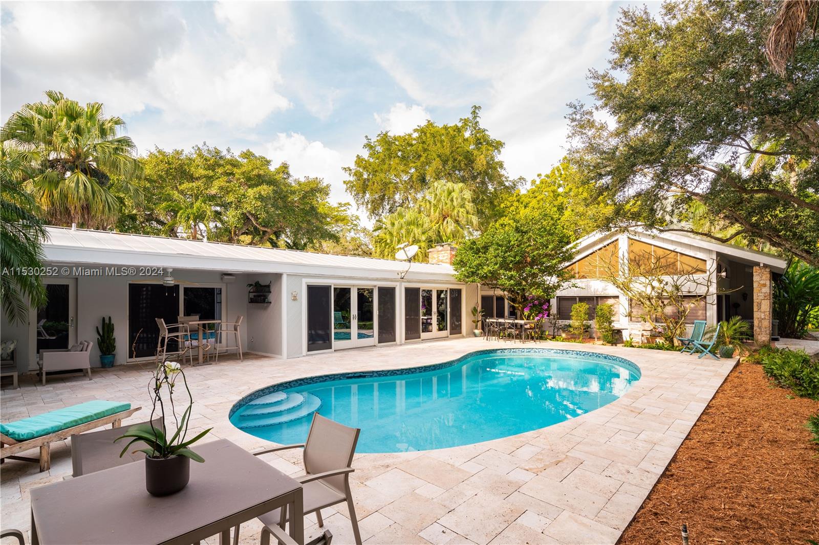 5600 Kerwood Oaks Dr, Coral Gables, FL, 33156 United States, 4 Bedrooms Bedrooms, ,4 BathroomsBathrooms,Residential,For Sale,Kerwood Oaks Dr,A11530252