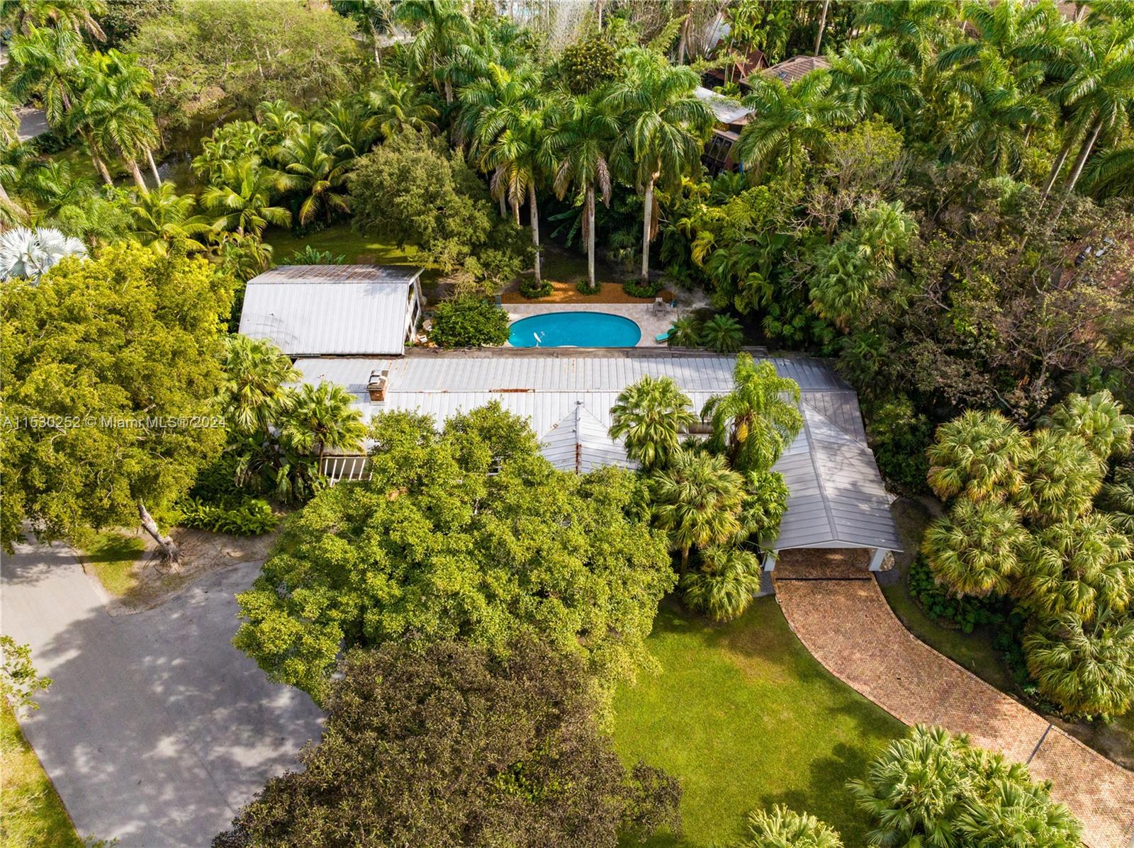 5600 Kerwood Oaks Dr, Coral Gables, FL, 33156 United States, 4 Bedrooms Bedrooms, ,4 BathroomsBathrooms,Residential,For Sale,Kerwood Oaks Dr,A11530252