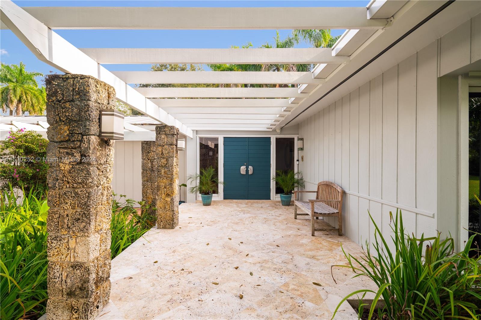 5600 Kerwood Oaks Dr, Coral Gables, FL, 33156 United States, 4 Bedrooms Bedrooms, ,4 BathroomsBathrooms,Residential,For Sale,Kerwood Oaks Dr,A11530252